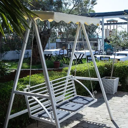 Okej Hotel *
