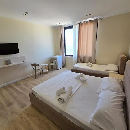 Okej Hotel *