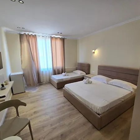 Okej Hotel Golem (Tirana)